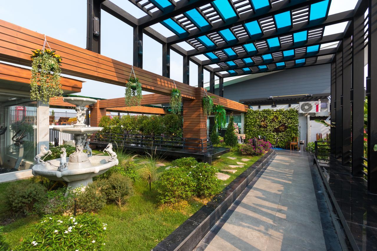 B-Your Home Hotel Don Mueang Airport Бангкок Экстерьер фото Roof garden